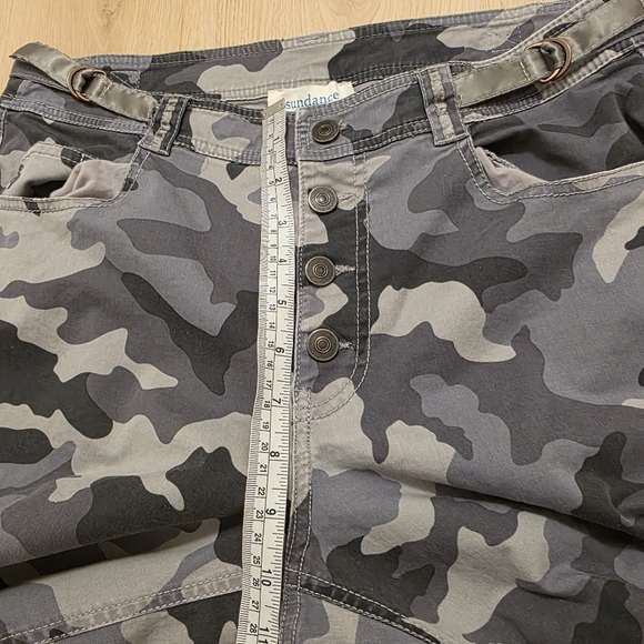 Sundance Gray Camo Grunge Casual Outdoor Reed Straight Leg Ankle Pants Size 8 - Picture 5 of 8